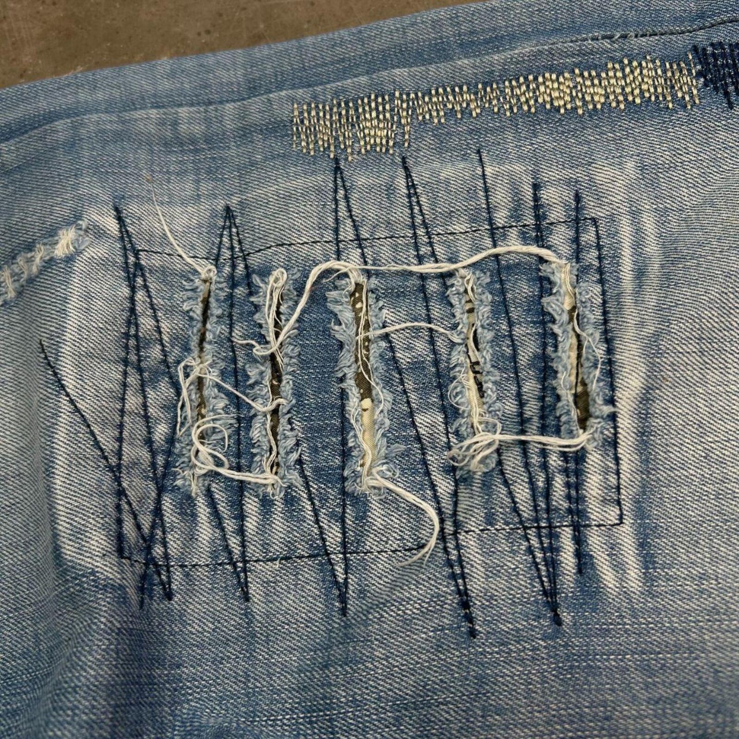 Vintage Bootleg Armani Jeans Relaxed Straight Logo Jeans W32 L32