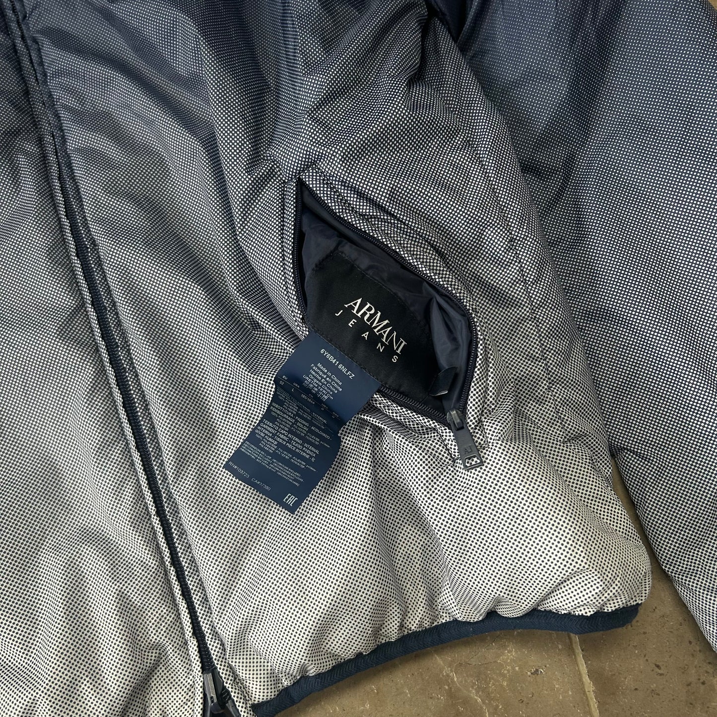 Vintage Armani Jeans Gradient Puffer Jacket Size M