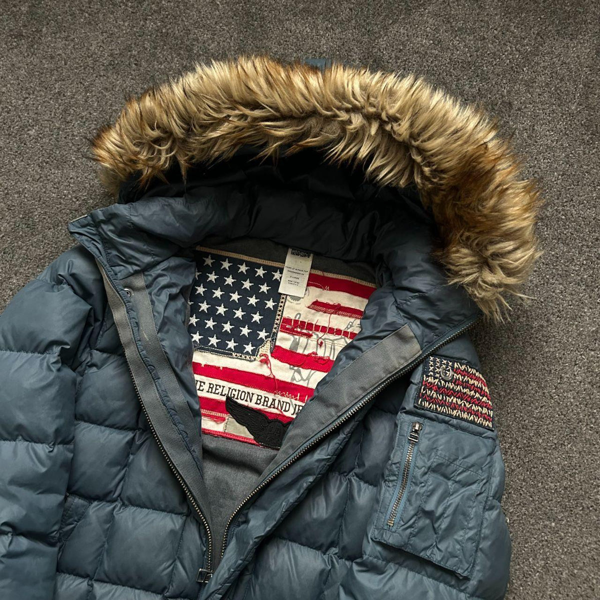 Vintage True Religion Fur Hood Square Stitch Puffer Jacket L – Dappashak