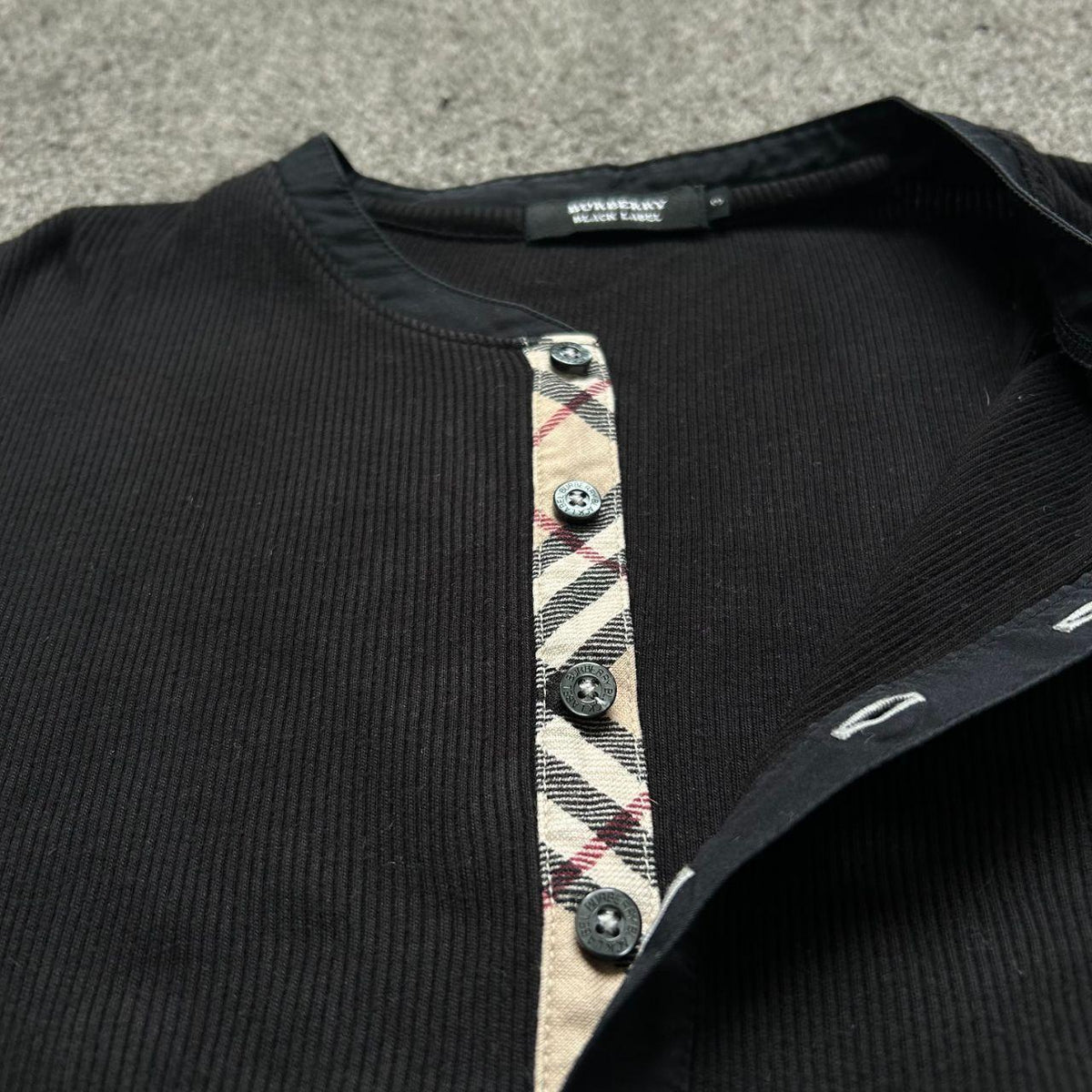 Burberry Black Label Long Sleeve Henley T Shirt M