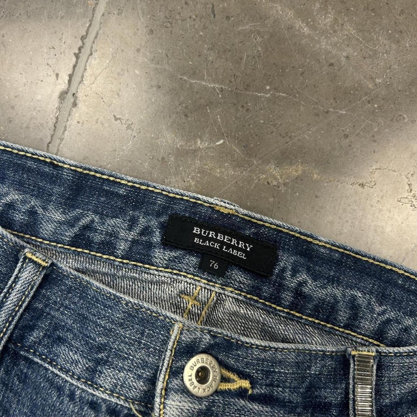 Vintage Burberry Black Label Relaxed Straight Jeans W32 L29