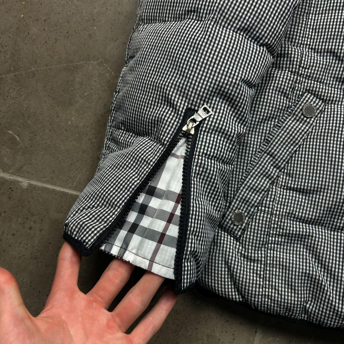 Vintage Burberry Black Label Gingham Puffer Jacket Black L