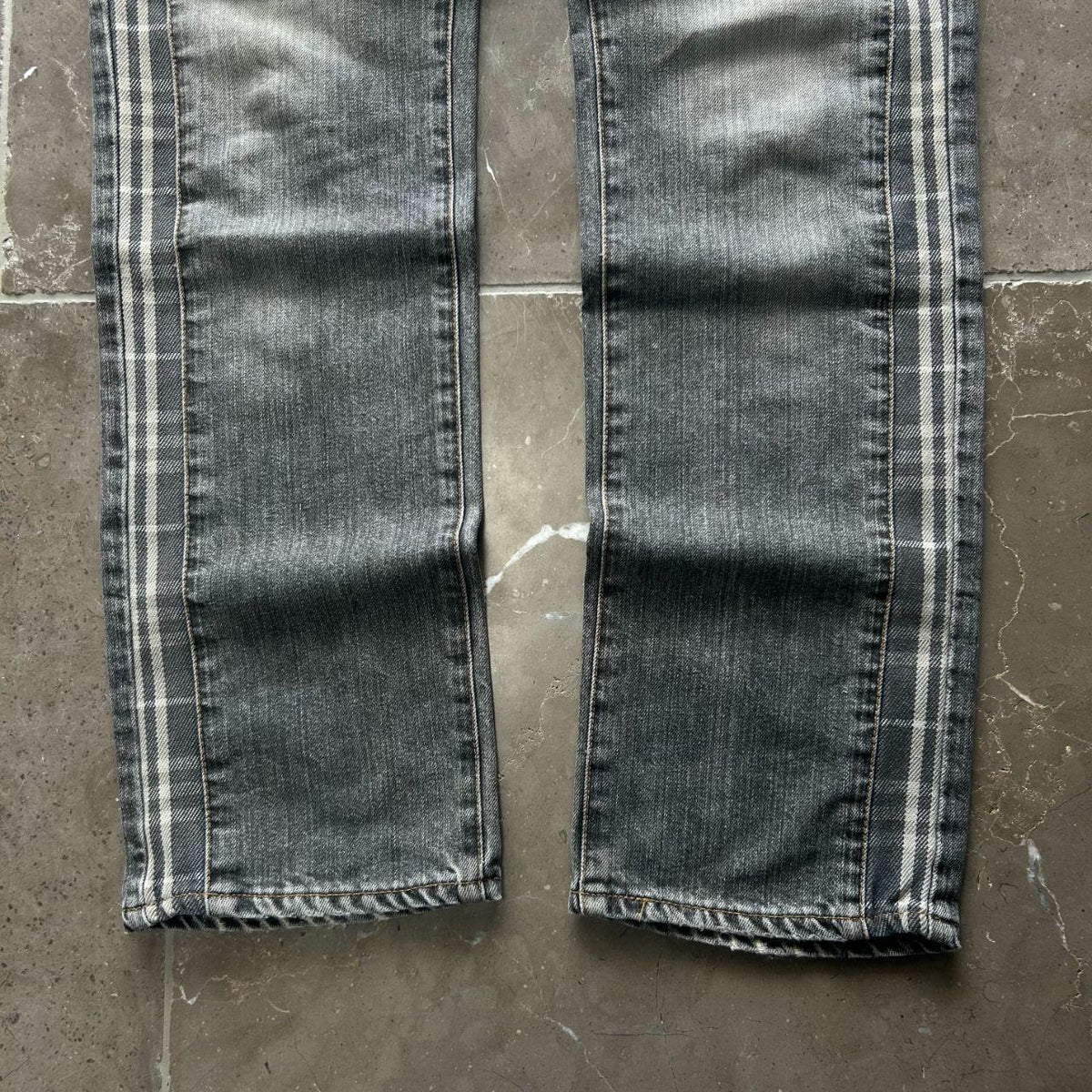 Vintage Burberry Blue Label Shadow Check Jeans W31 L32