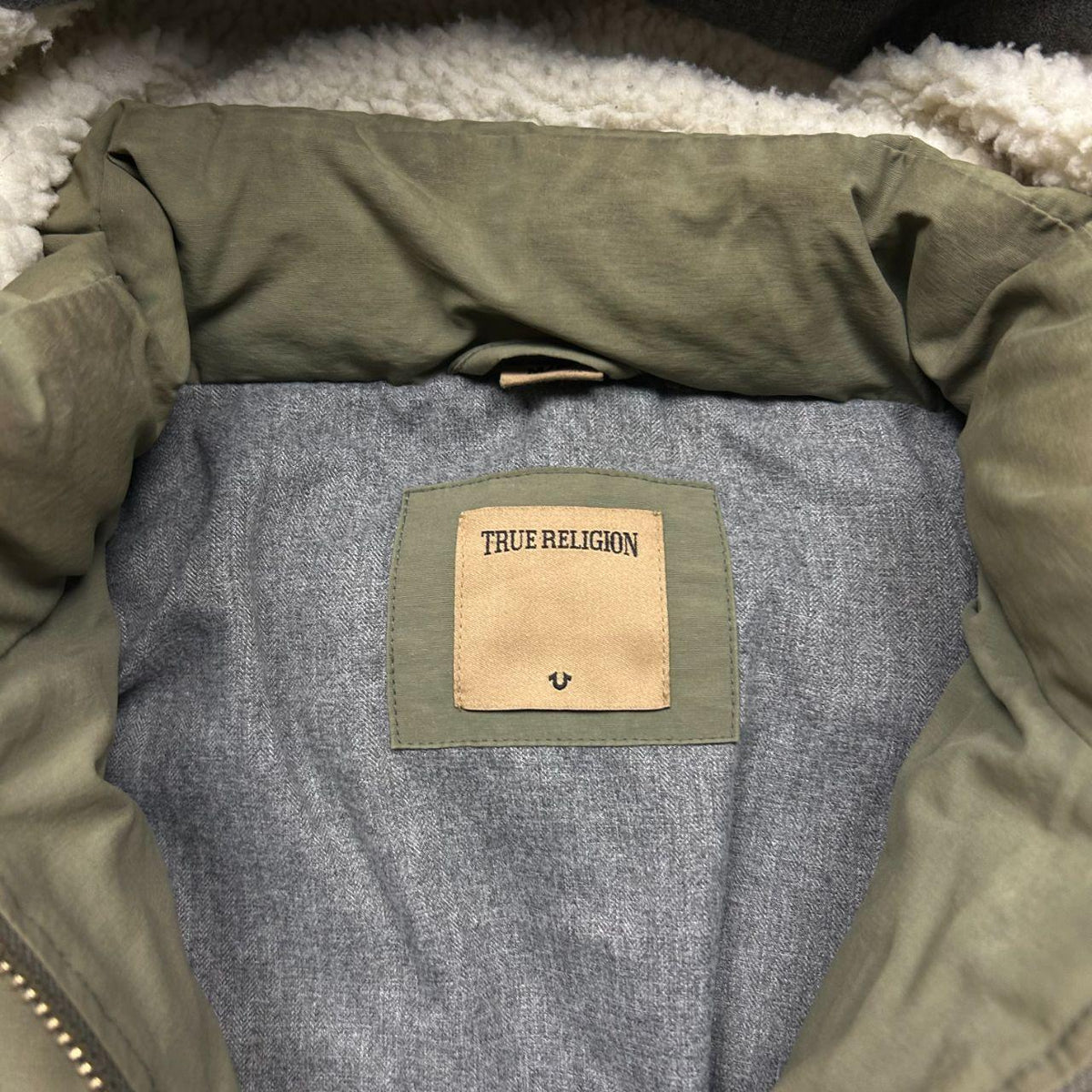 Vintage True Religion Puffer Jacket M