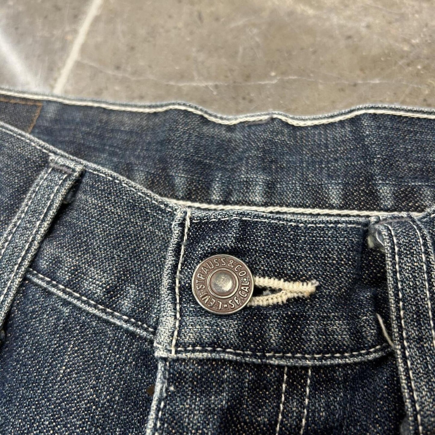 Vintage Levi’s 517 Relaxed Bootcut Jeans W32 L32