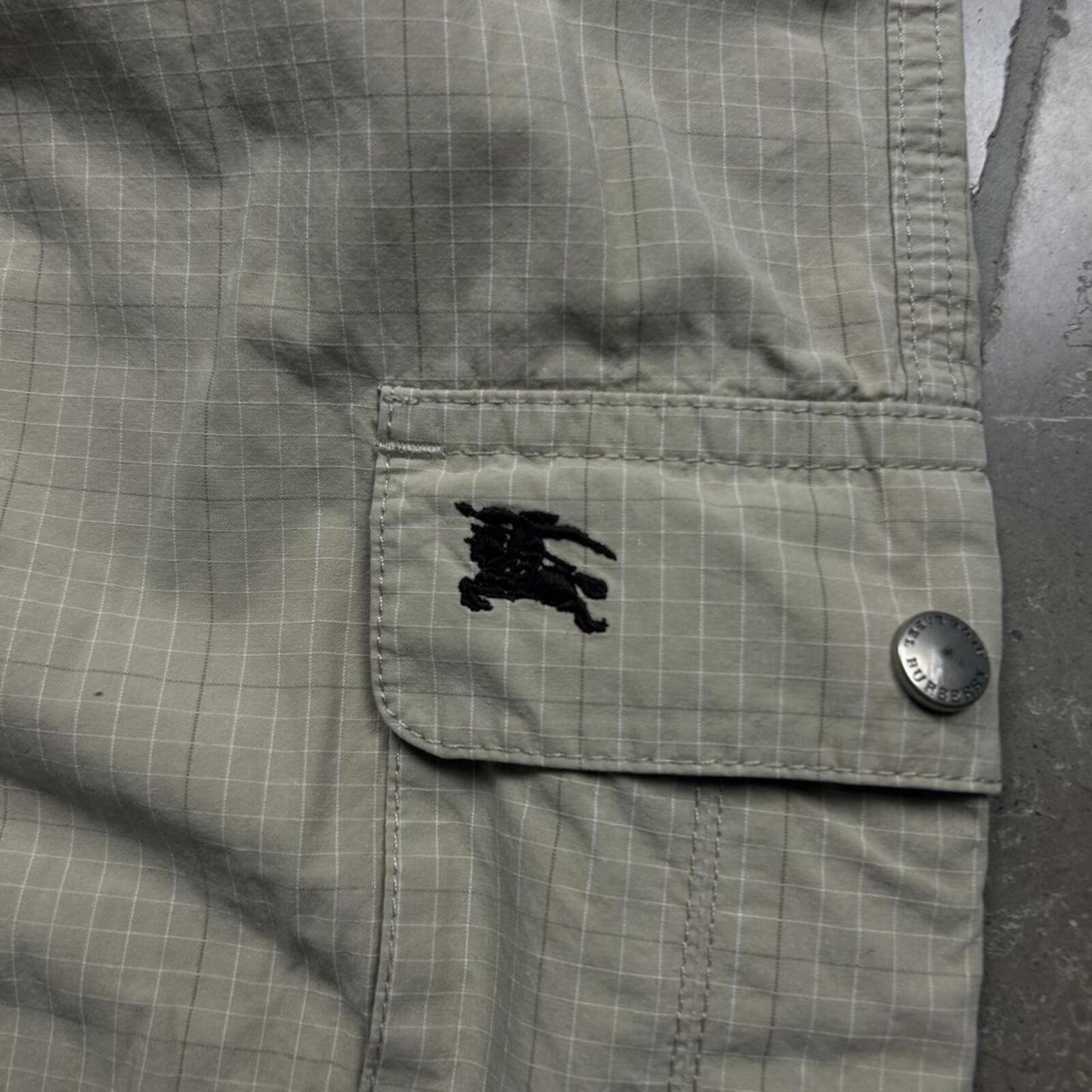 Vintage Burberry Black Nylon Cargo Shorts W30 L12
