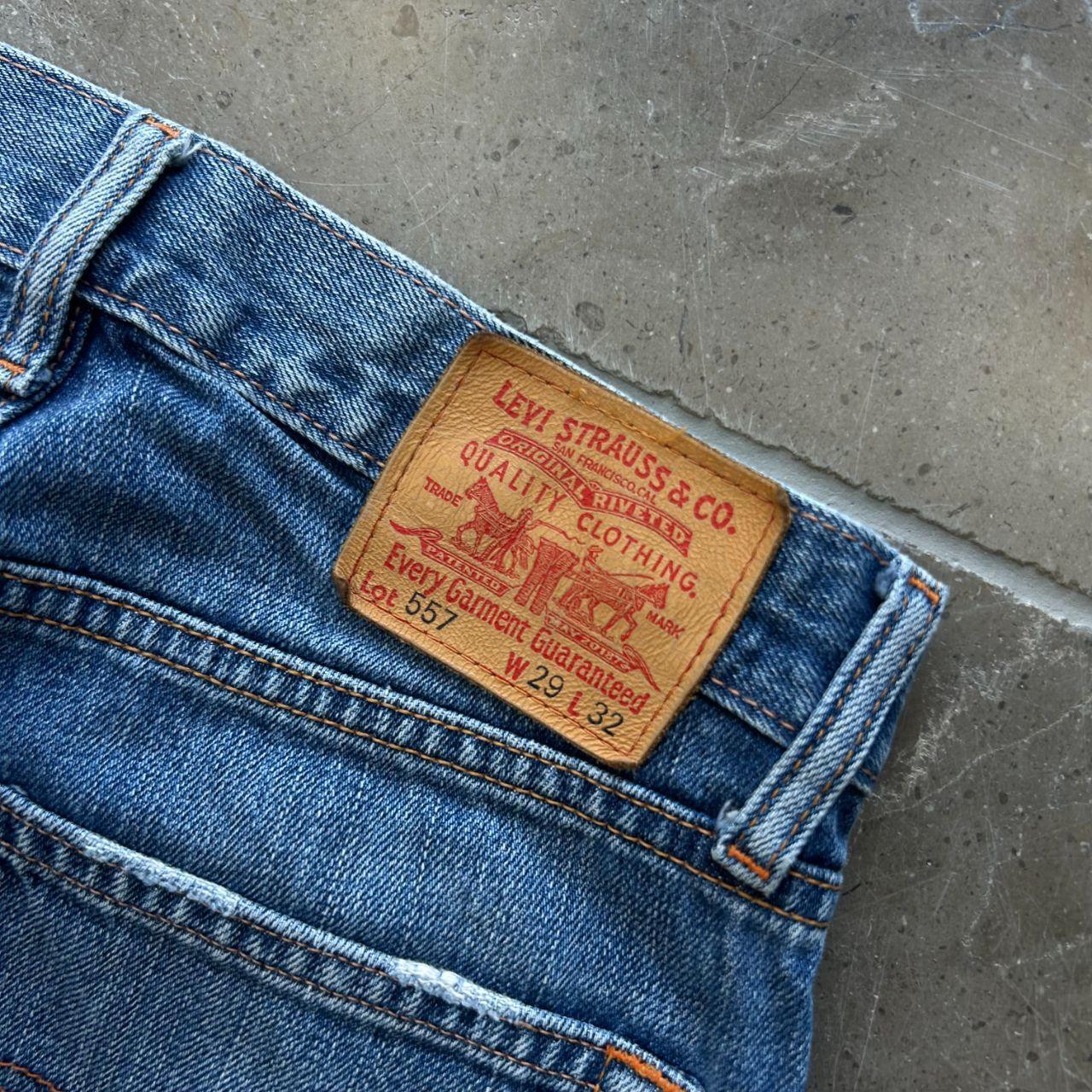 Vintage Levi’s 557 Relaxed Bootcut Jeans W29 L31