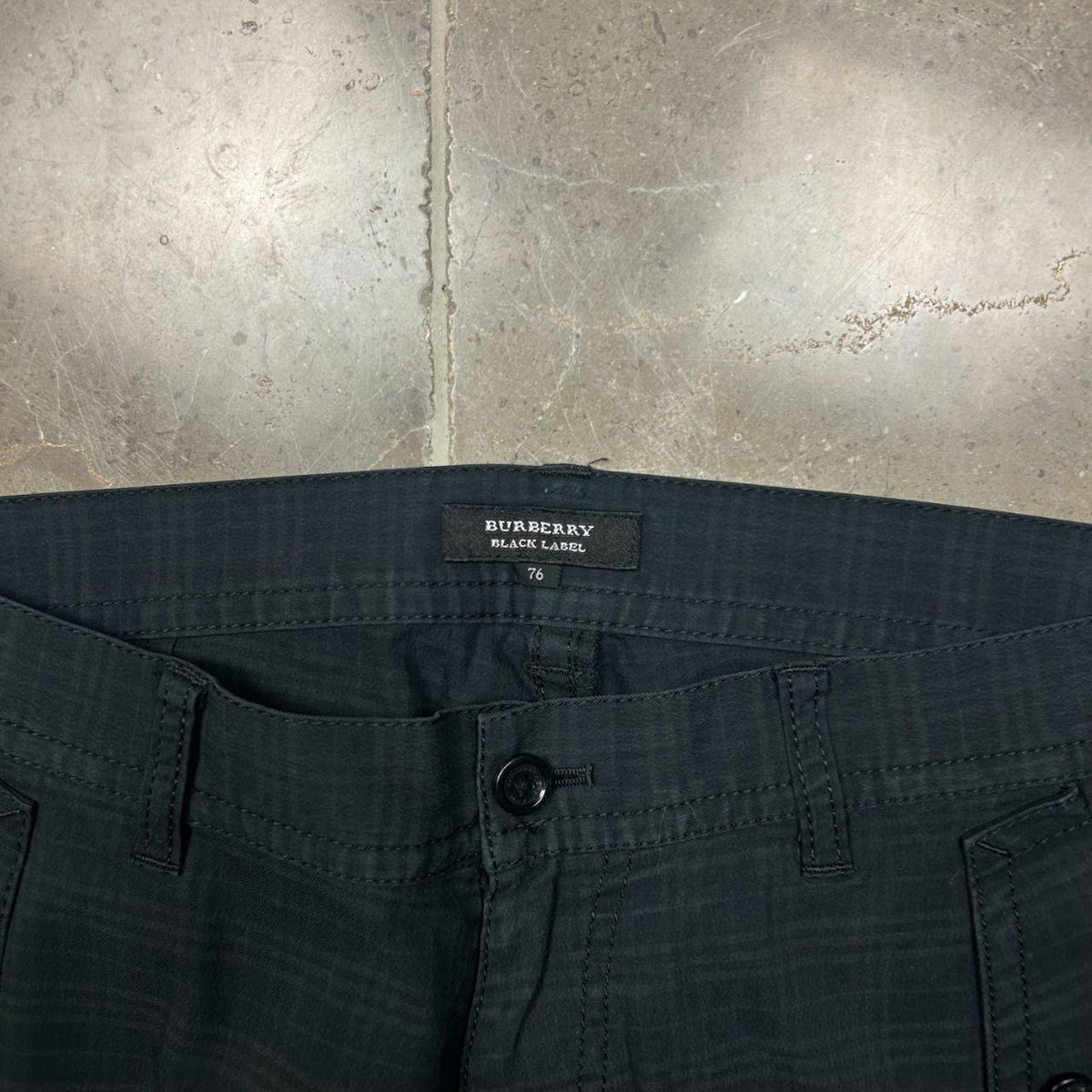 Vintage Burberry Black Label Shadow Utility Cargo Trousers W30 L28