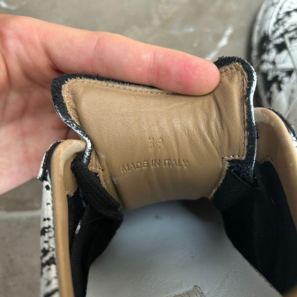 Maison Margiela Paint Cracking Gats Low Top Trainers UK 6